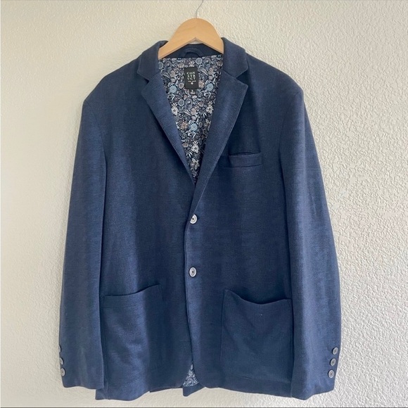 Construct |  Women’s Like new navy blazer floral lining women’s size lar… - Picture 1 of 9